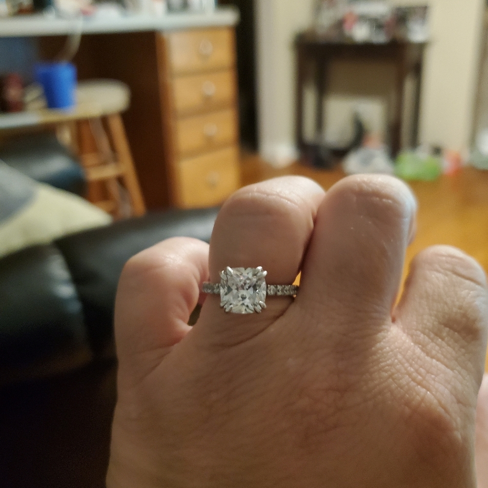 14k white gold 2.5 ct cushion cut moissanite
